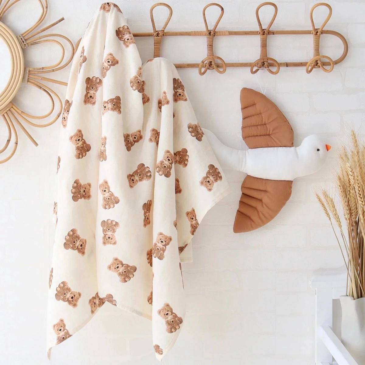 Hydrofiele Doek - Hydrofiele Doek XL - Teddybeer - 120x120cm - Hydrofiel - Swaddle - Multidoek - Superzacht - Hydrofiele Luier -XL - Bamboe - Hydrofiele Doek Teddybeer - Omslagdoek - Emmailloter - Kraamcadeau - Image 2