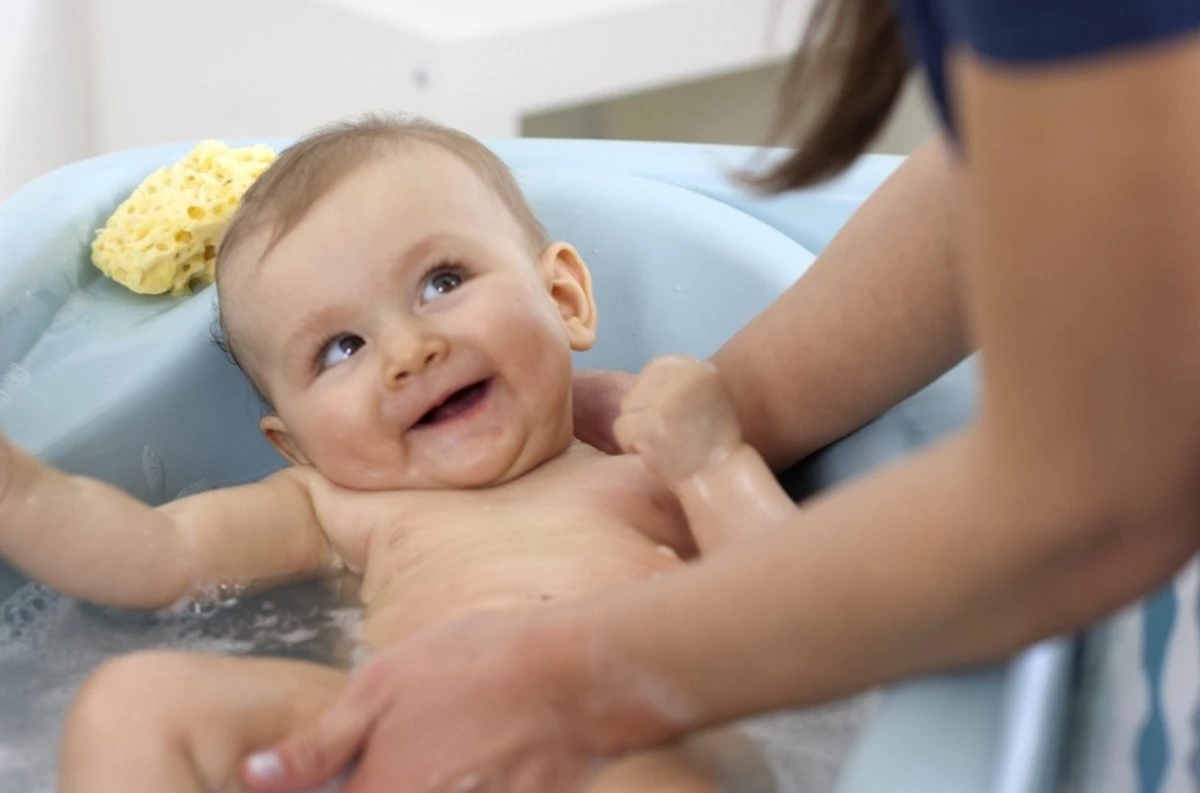 Chicco Cuddle & Bubble Verzorgingstafel - Babybadje Met Standaard - Luiertafel - Verschoontafel - Verstelbare Hoogtes - Image 9