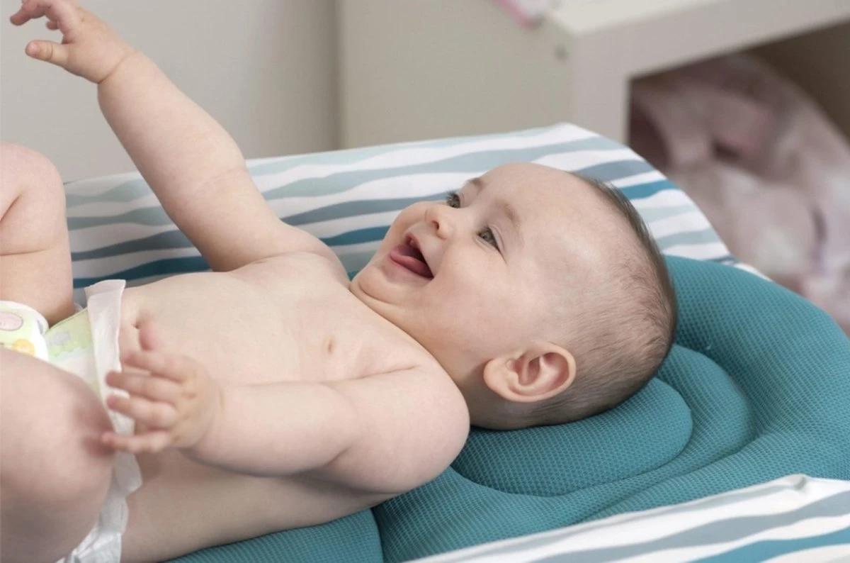 Chicco Cuddle & Bubble Verzorgingstafel - Babybadje Met Standaard - Luiertafel - Verschoontafel - Verstelbare Hoogtes - Image 2